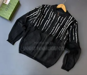 Black and White Zipped Sweater