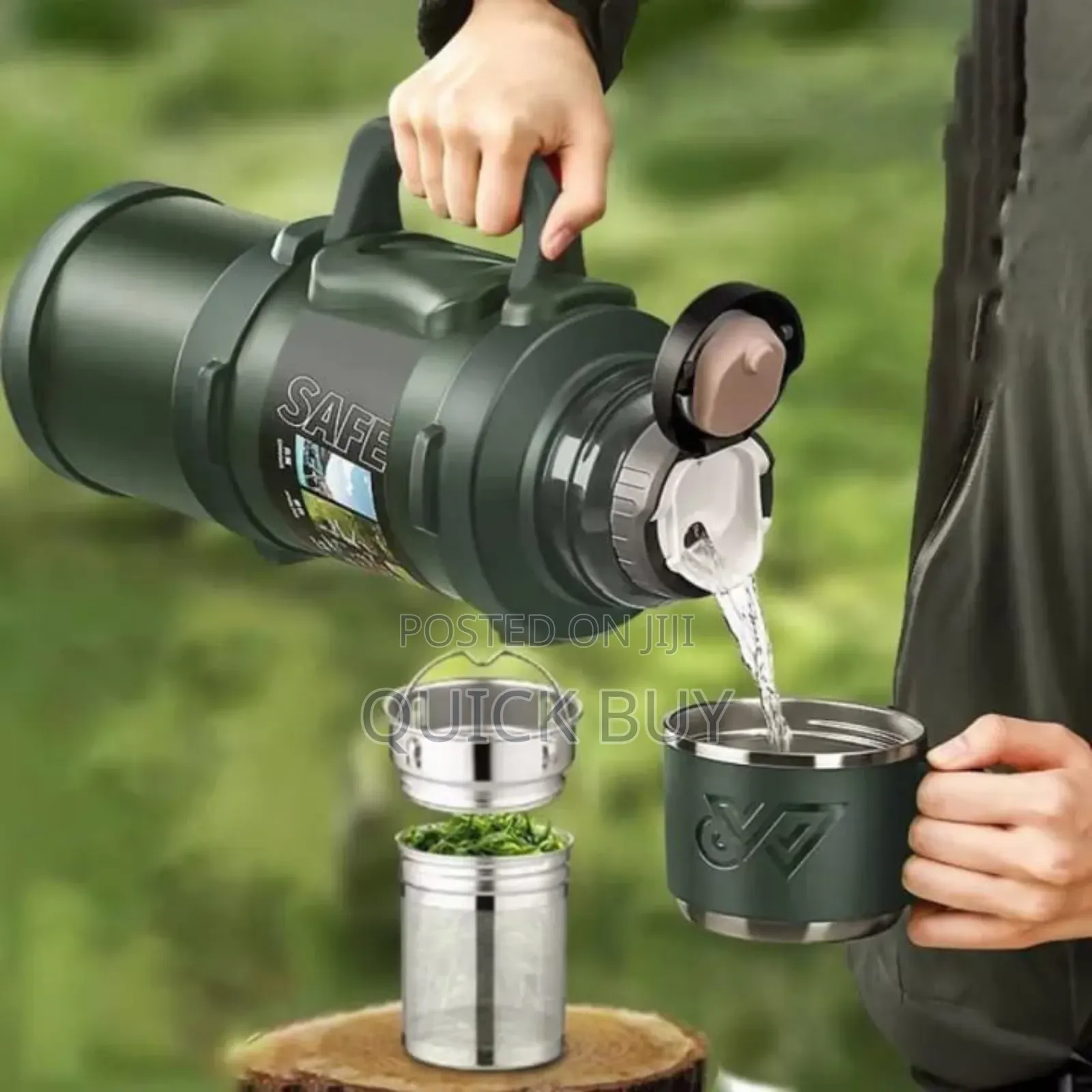 High-Capacity Stainless Steel Vacuum-Insulated Flask