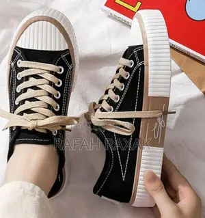 New Classic Fashion Black Canvas Low Sneakers