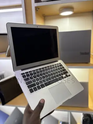 Laptop Apple MacBook Air 8GB Intel Core i7 SSD 256GB