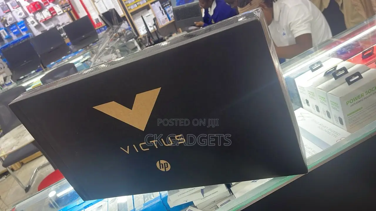 New Laptop HP Victus 15 16GB Intel Core i7 SSD 1T