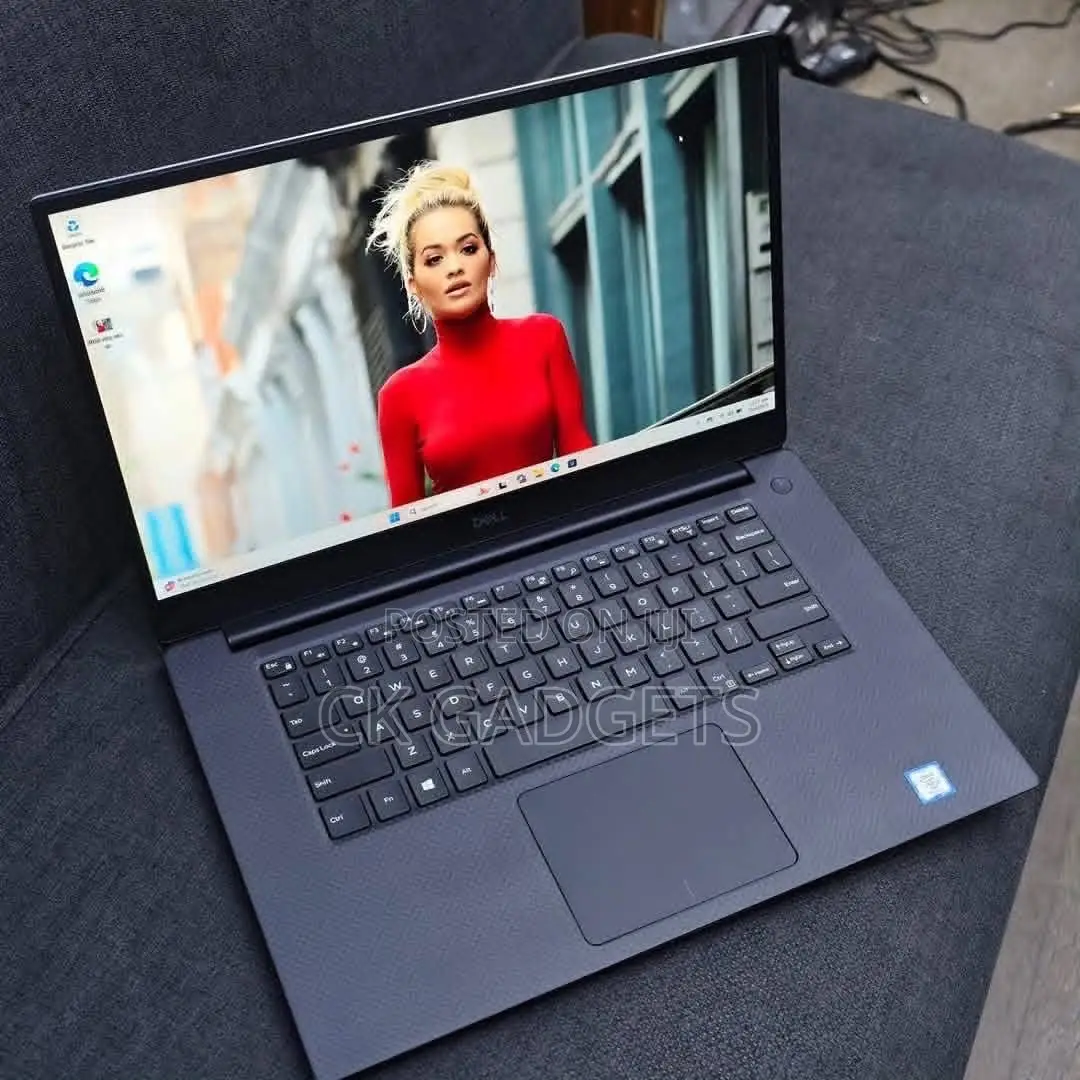 New Laptop Dell Precision 15 5540 16GB Intel Core i9 SSD 512GB