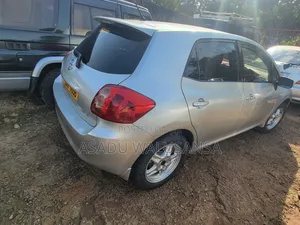 Toyota Auris 2009 Silver