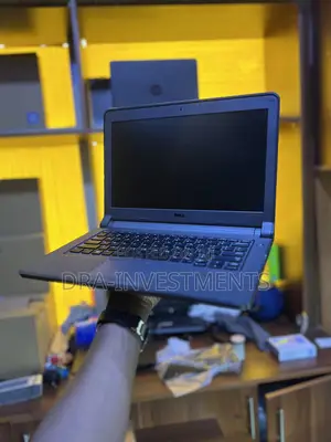 Laptop Dell Latitude 13 3340 4GB Intel Core i5 HDD+SSD 500GB