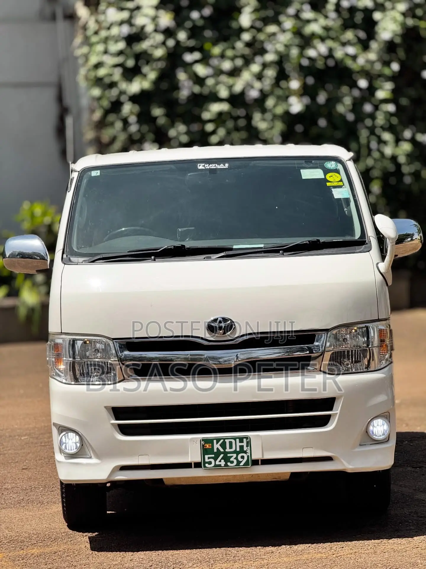 Toyota HiAce 2012 White