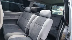 Toyota Regius 2001
