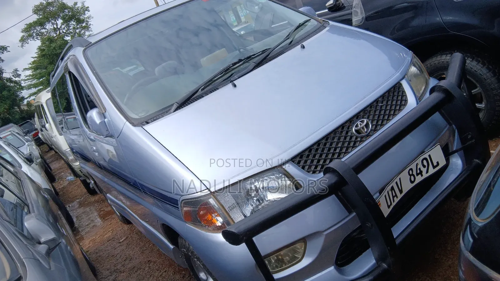 Toyota Regius 2001