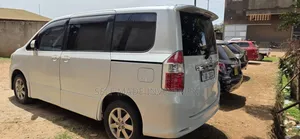 Toyota Noah 2011 White