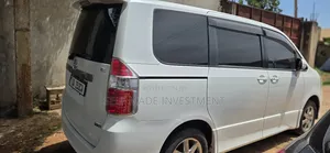 Toyota Noah 2011 White