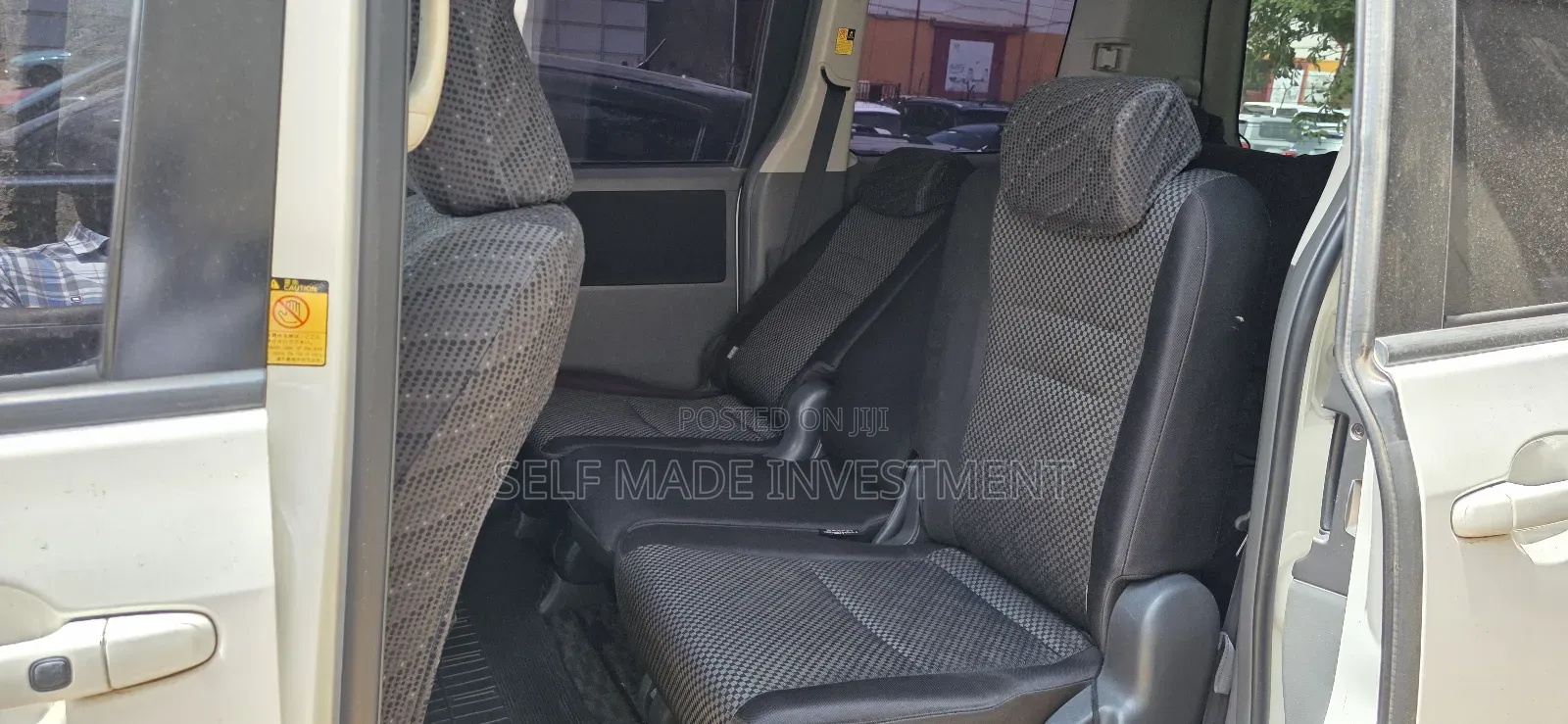 Toyota Noah 2011 White
