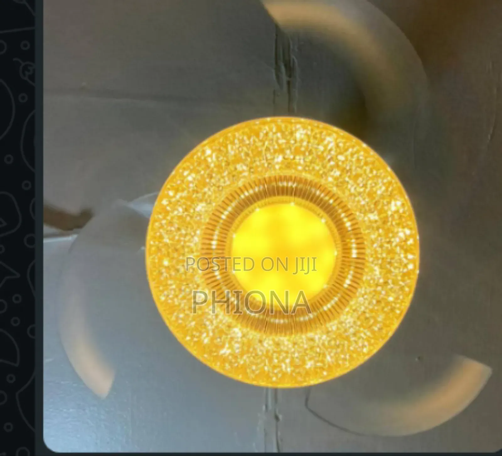 Bulb Fan With Propellers
