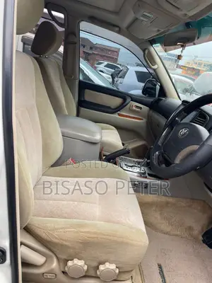 Toyota Land Cruiser 2005 White