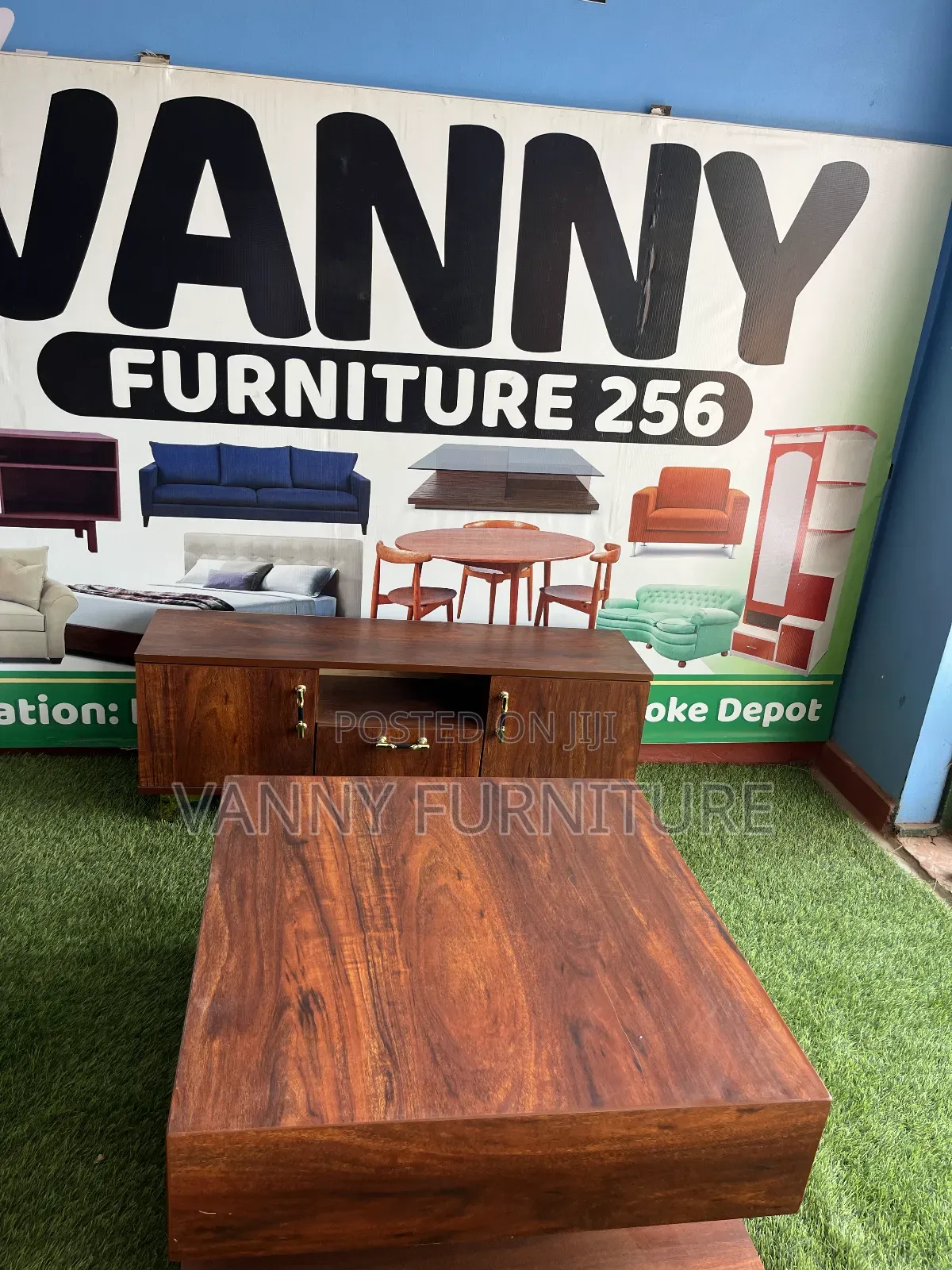 Small Tv Stand/Tv Stand