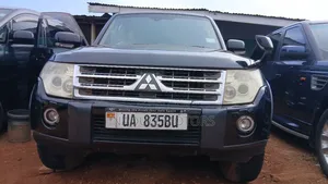 Mitsubishi Pajero 2011 Black