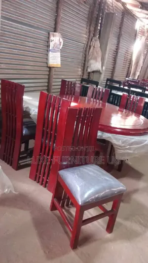 6seater Dinning Table/Natural Wood