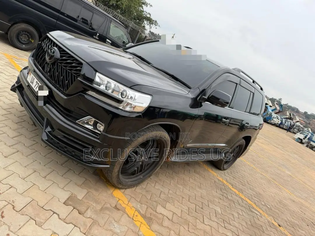 Toyota Land Cruiser 2011 Black