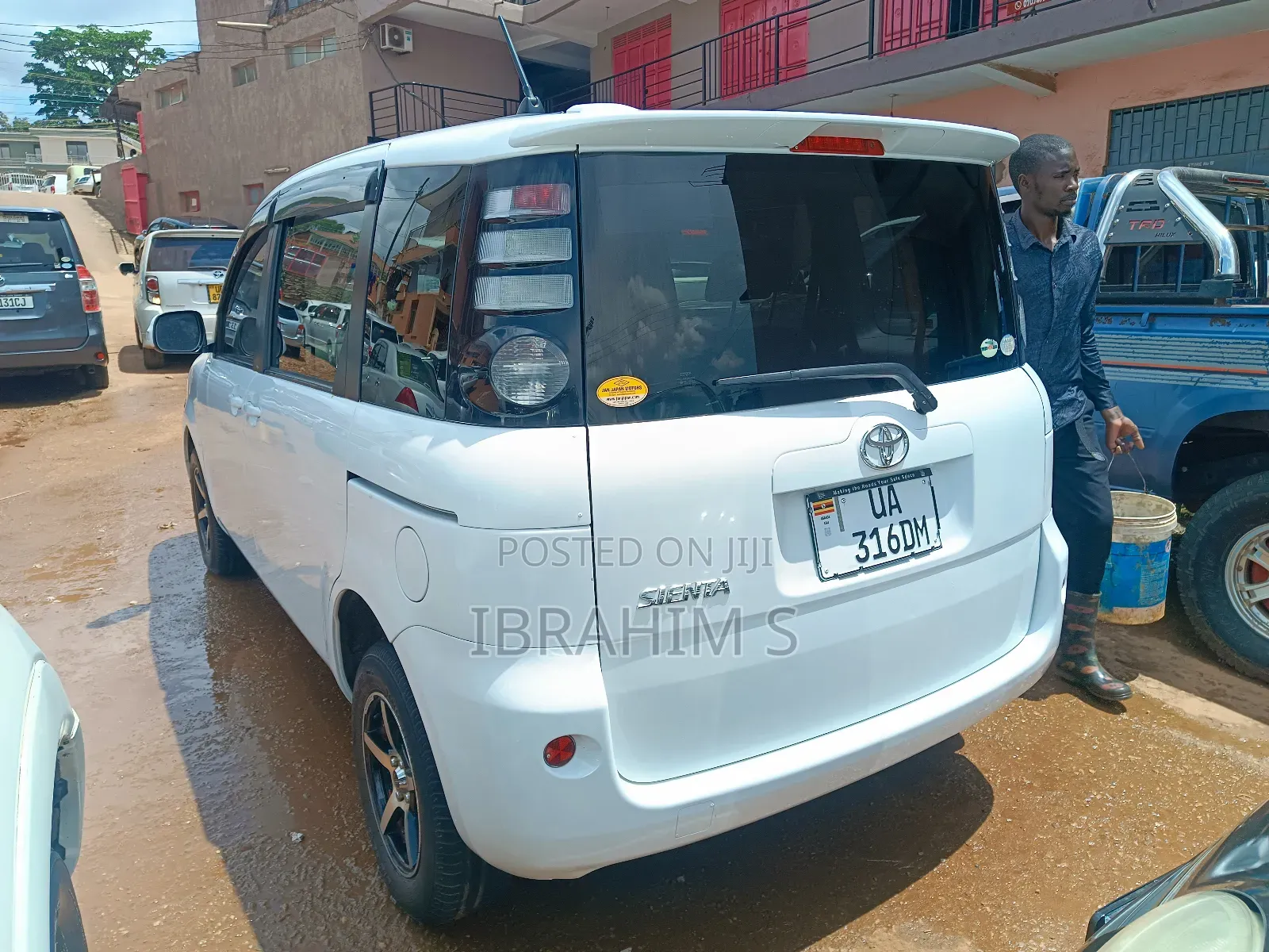 Toyota Sienta 2010 White