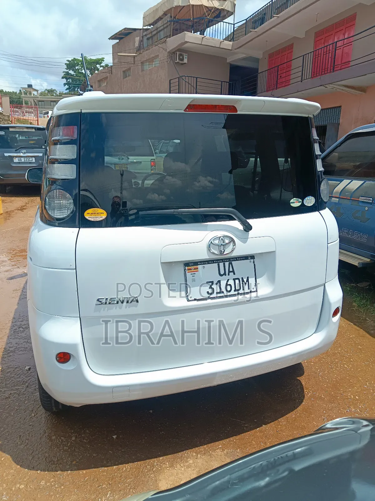 Toyota Sienta 2010 White