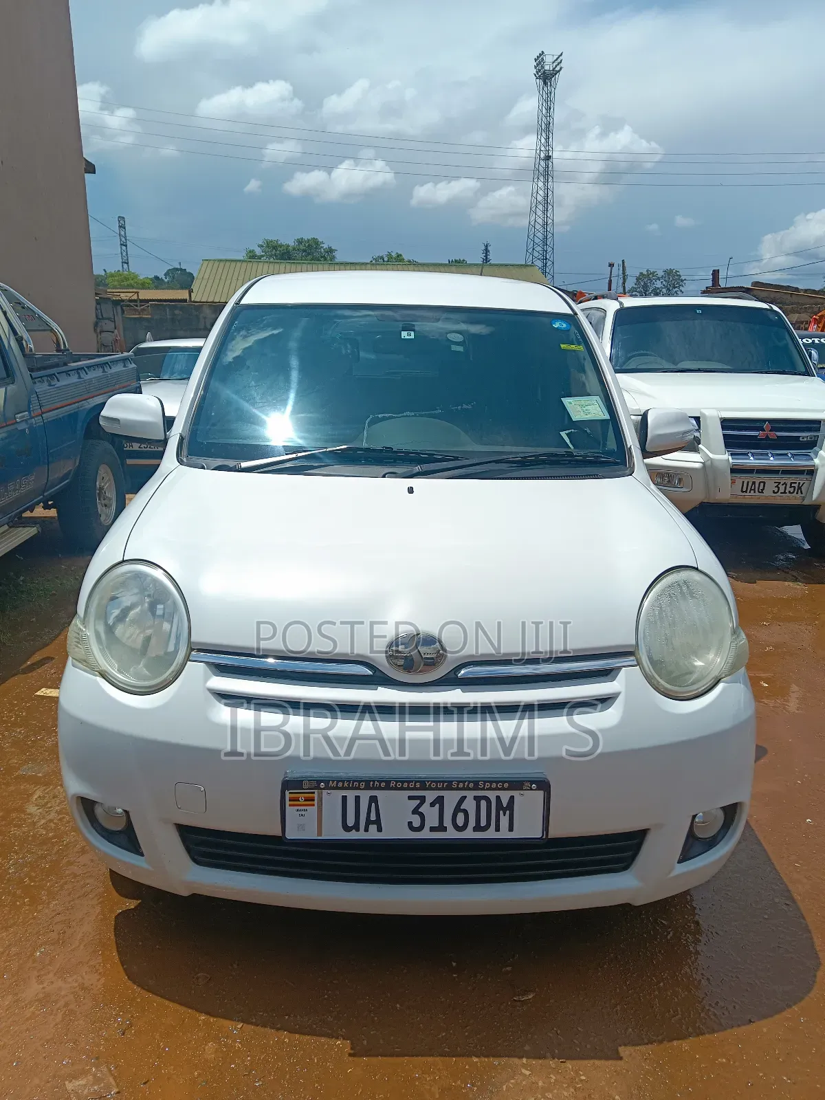 Toyota Sienta 2010 White