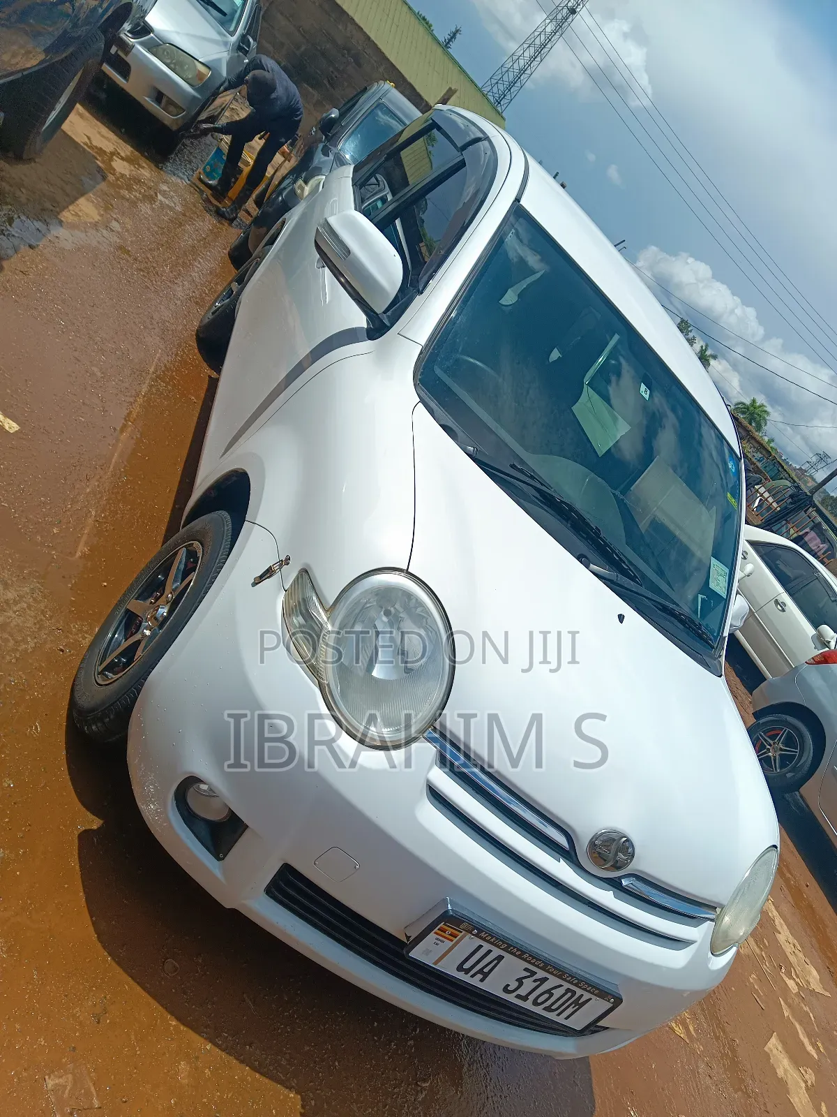 Toyota Sienta 2010 White