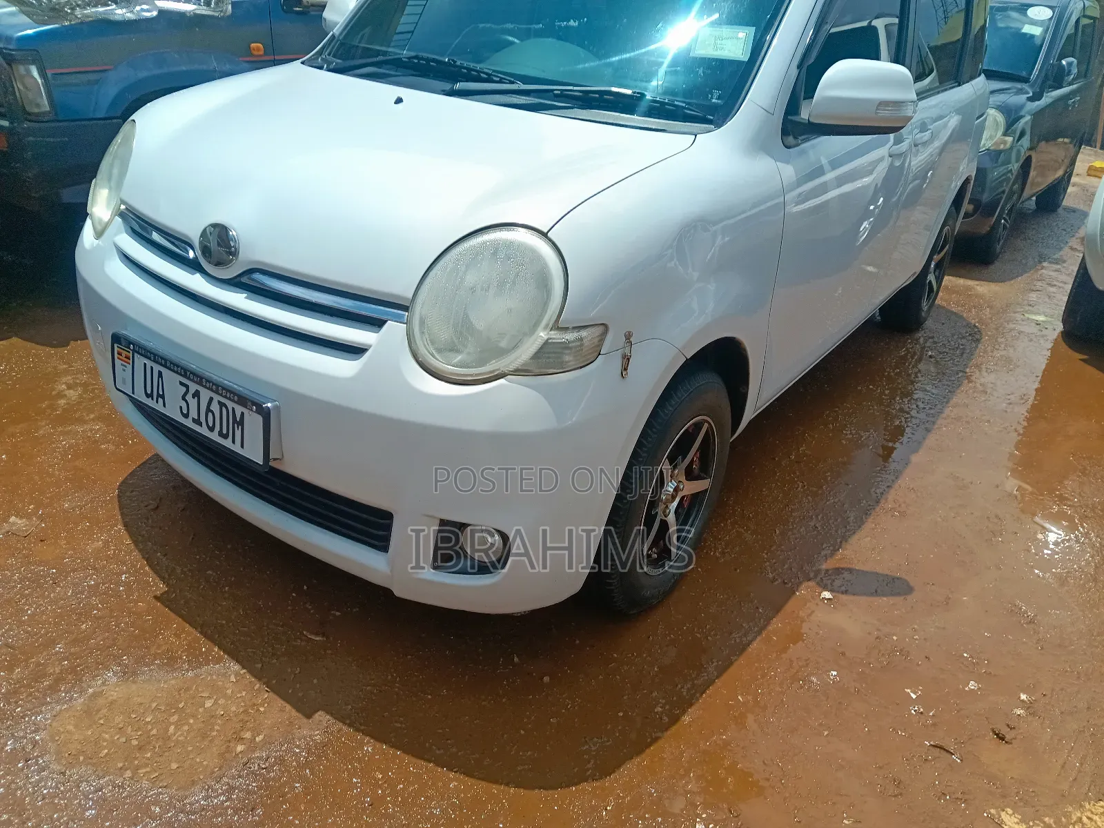 Toyota Sienta 2010 White