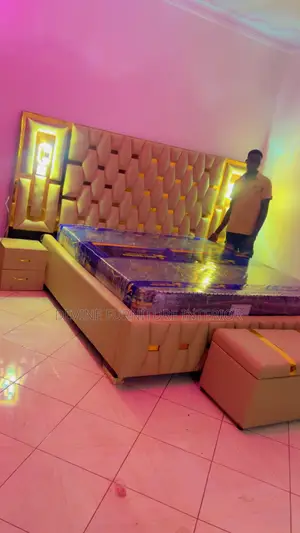 6x6 Bed in Cream