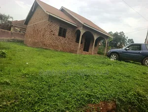 3bdrm House in Najjera, Central Division for sale