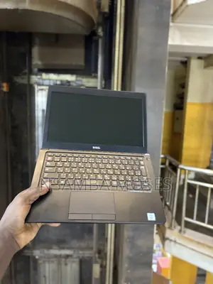 Laptop Dell Latitude 5280 4GB Intel Core i3 HDD+SSD 128GB