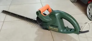 Uk Used Black Decker Gt259 Hedge Trimmer.