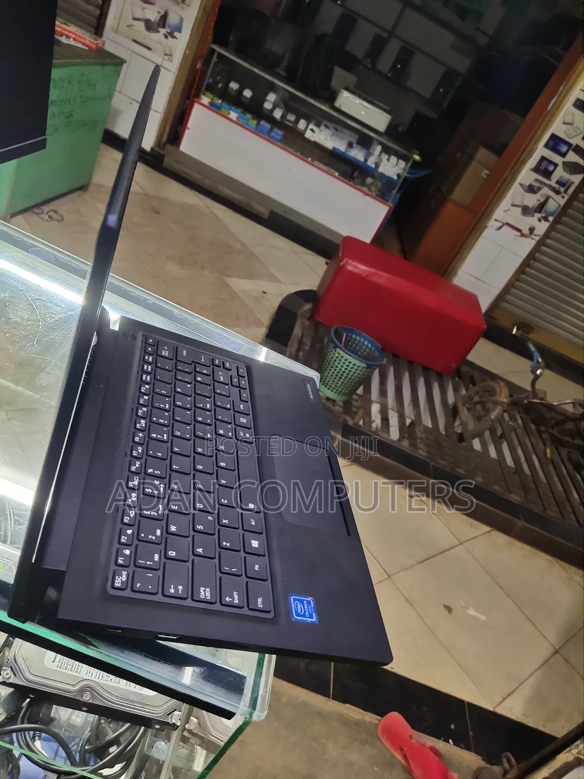 Laptop Toshiba A30 4GB Intel Celeron SSD 128GB