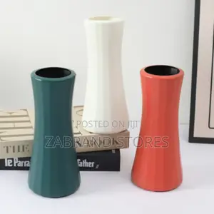 Plastic Flower Vases