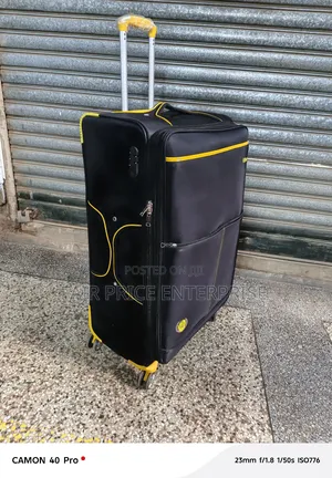 Original Clothes Suitcase. Medium Size. Black Color