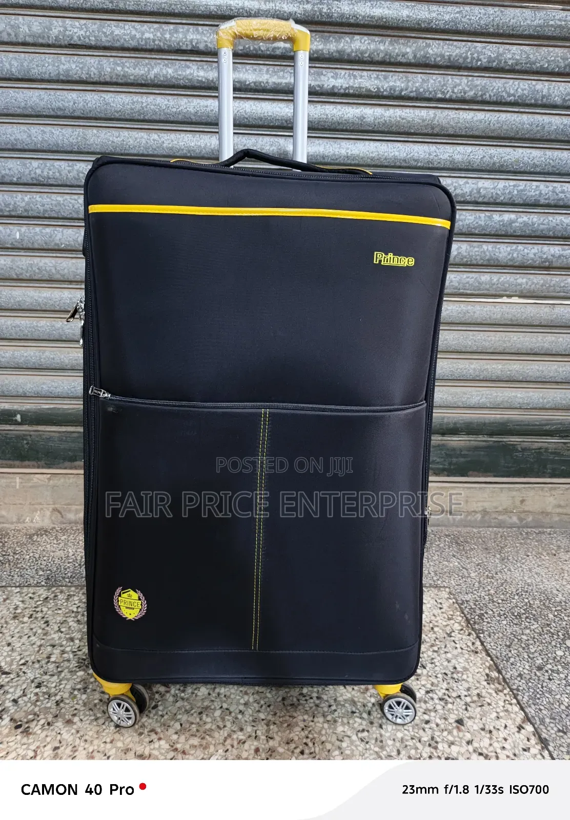Original Clothes Suitcase. Medium Size. Black Color