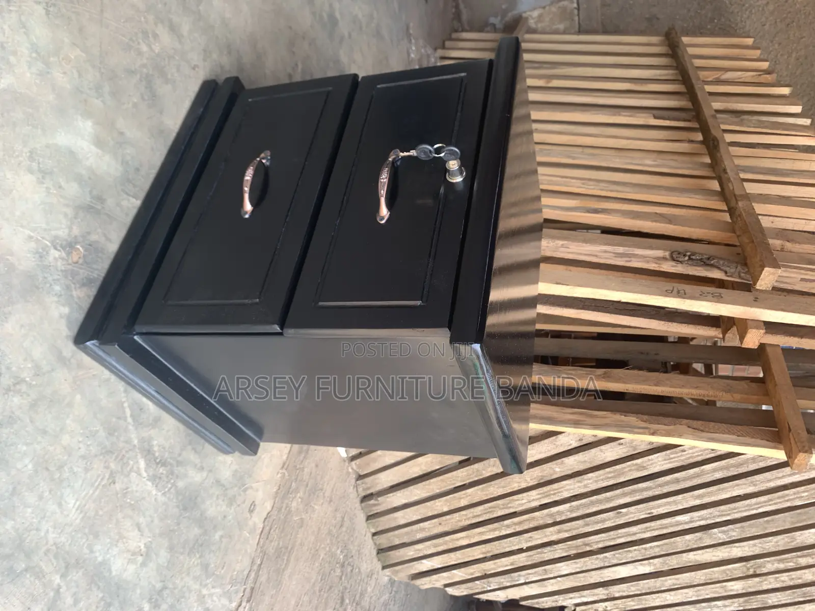 Side Bed Drawer/Night Stand