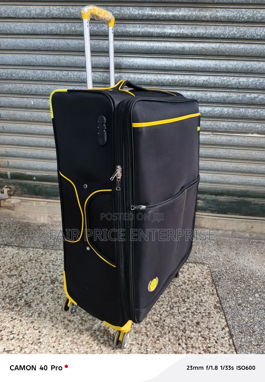 Clothes Suitcase. Medium Size. Black Color
