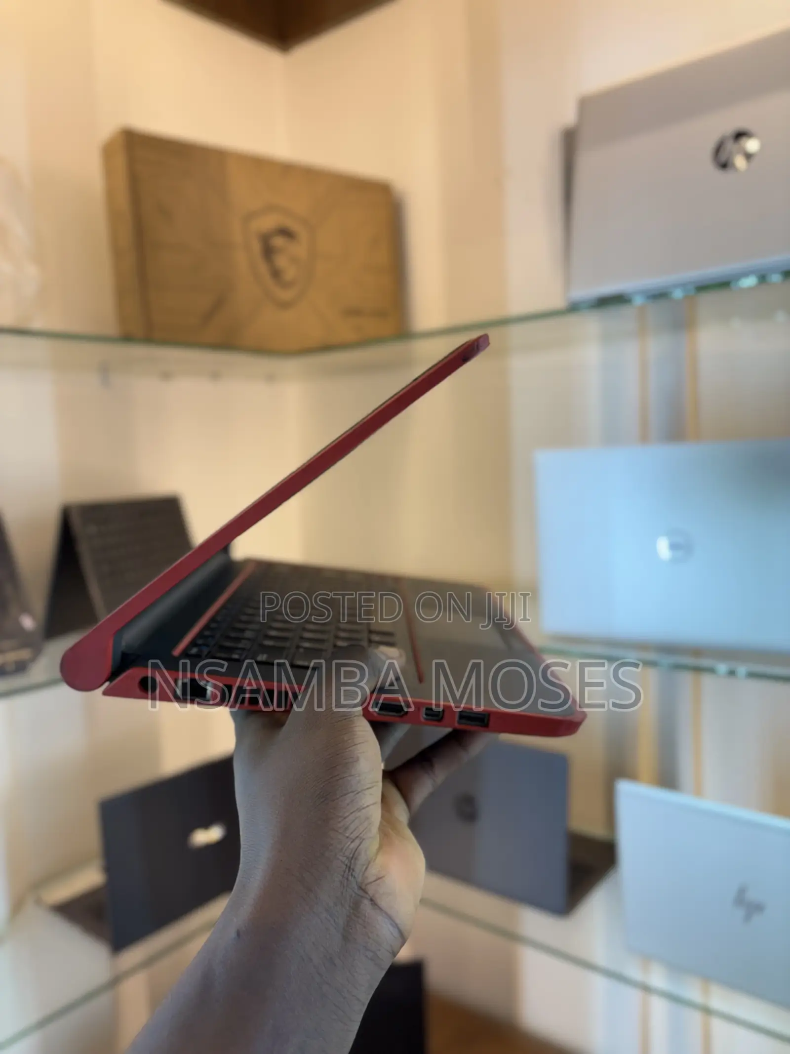 Laptop Dell Latitude 3350 8GB Intel Core i5 HDD+SSD 500GB