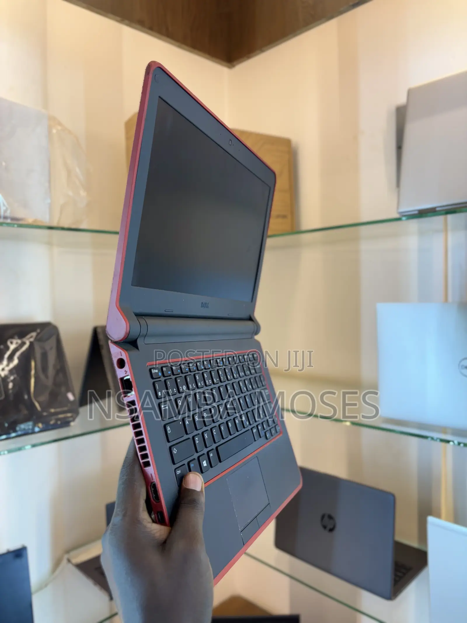 Laptop Dell Latitude 3350 8GB Intel Core i5 HDD+SSD 500GB