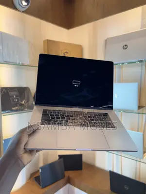 Laptop Apple MacBook Pro 2019 64GB Intel Core i9 SSD 1T