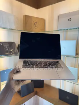 Laptop Apple MacBook Pro 2019 64GB Intel Core i9 SSD 1T