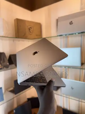 Laptop Apple MacBook Air 2020 M1 8GB Intel Core i5 SSD 256GB