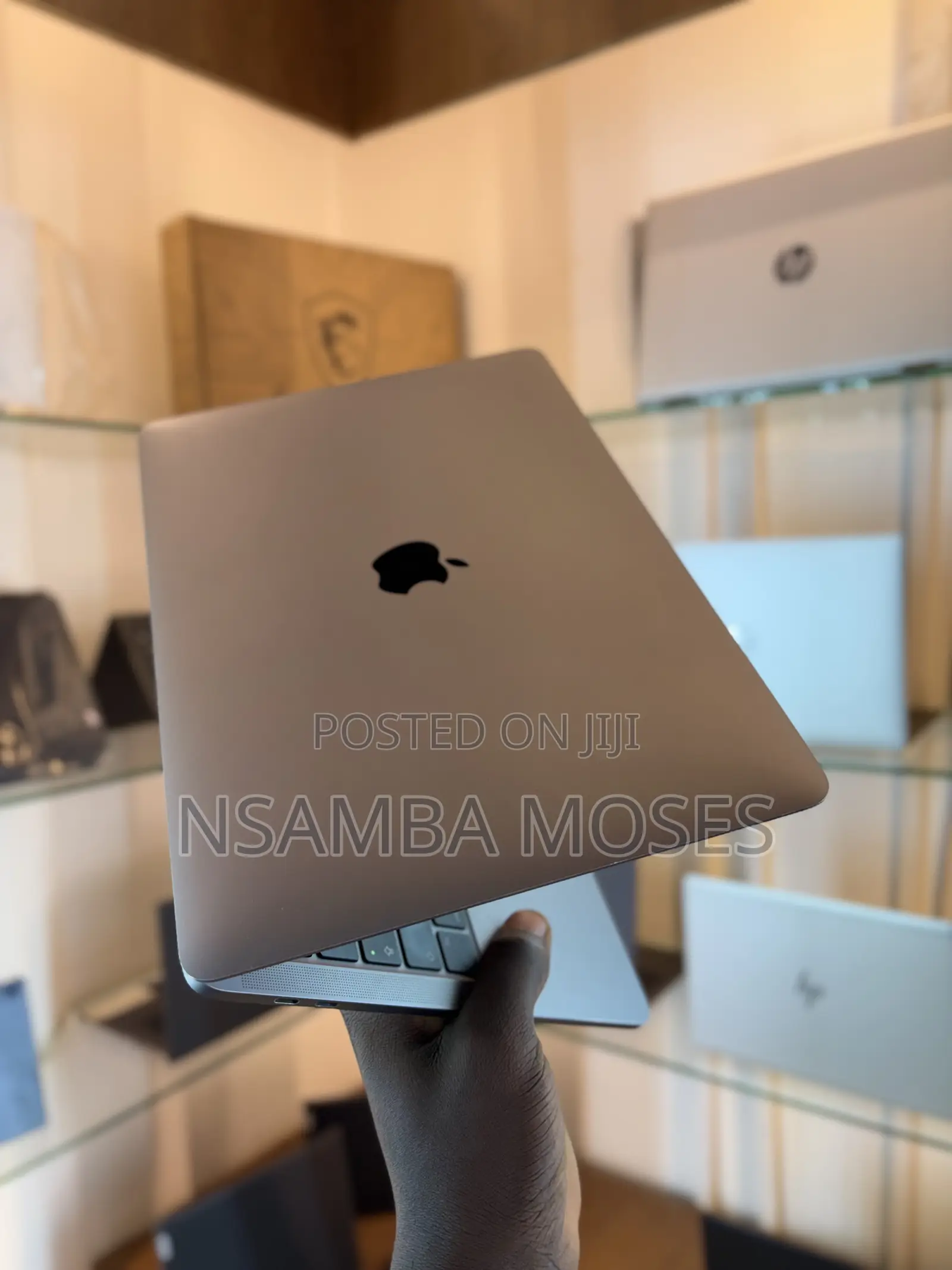 Laptop Apple MacBook Air 2020 M1 8GB Intel Core i5 SSD 256GB