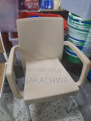 Its Astrong Plastic Chair