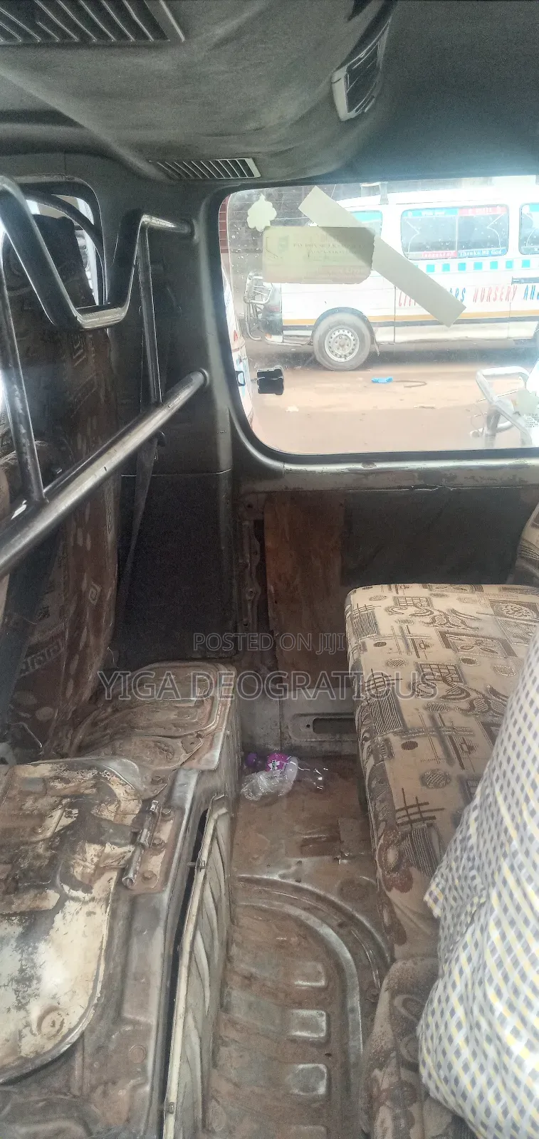 Toyota HiAce 2004 White