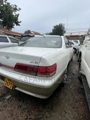 Toyota Mark II 2000 White
