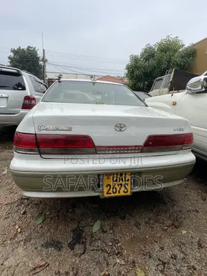 Toyota Mark II 2000 White