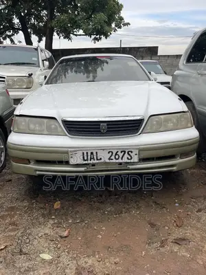 Toyota Mark II 2000 White