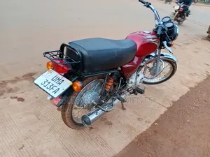 Bajaj Boxer 125 2022 Red