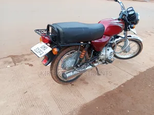Bajaj Boxer 125 2022 Red