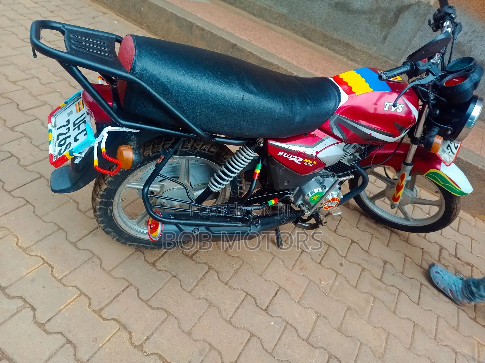 TVS HLX 125 2023 Red