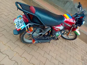 TVS HLX 125 2023 Red